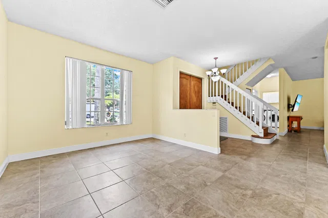 Residence photo 10