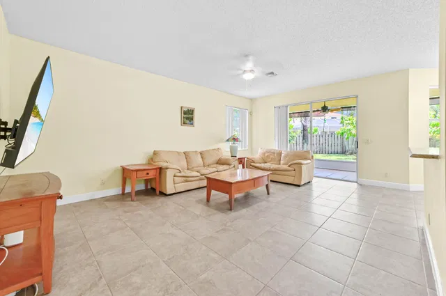 Residence photo 14