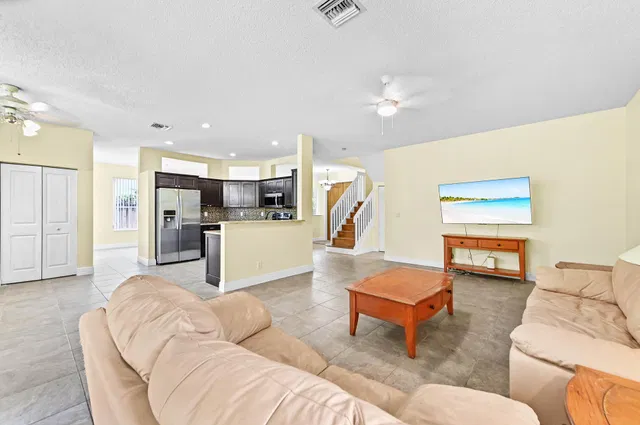 Residence photo 17