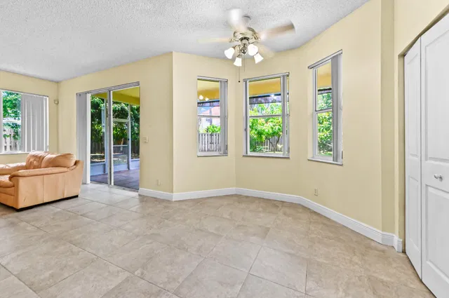 Residence photo 20