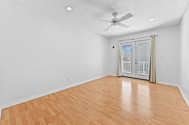 Residence photo 22