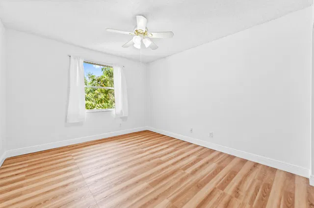 Residence photo 24