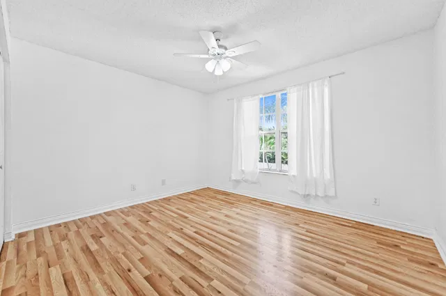 Residence photo 26