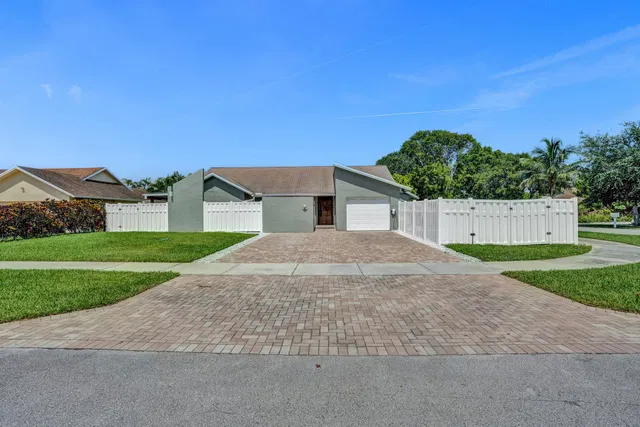 Residence photo 6