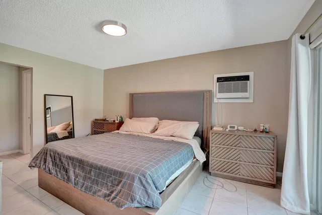 Residence photo 20