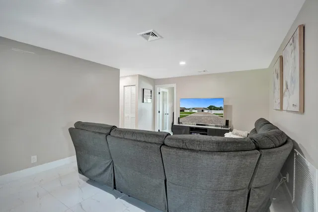 Residence photo 50