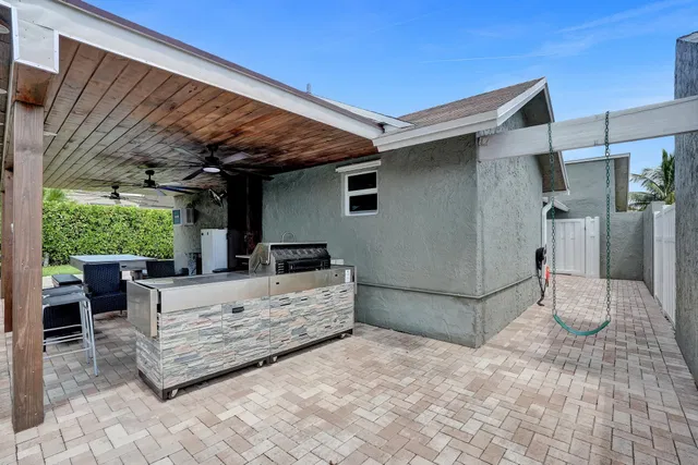Residence photo 68