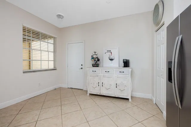 Unit 102 photo 3