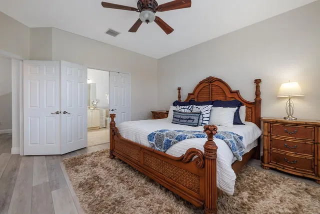 Unit 102 photo 14