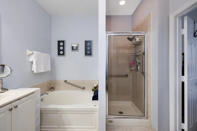 Unit 102 photo 19