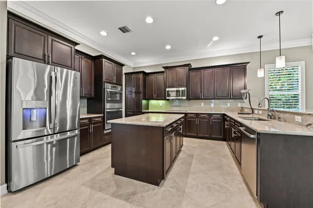 Residence photo 15