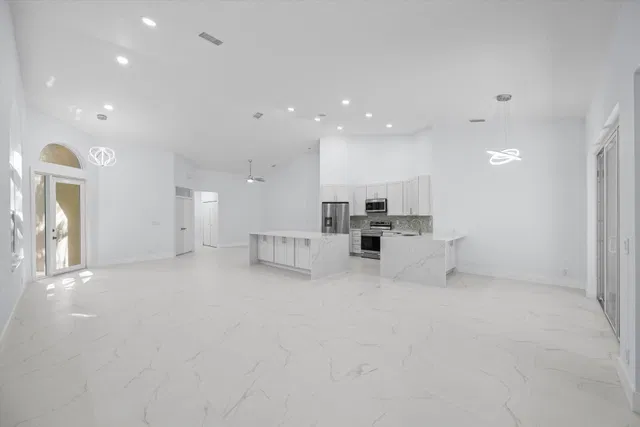Residence photo 6