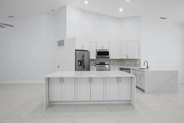 Residence photo 8