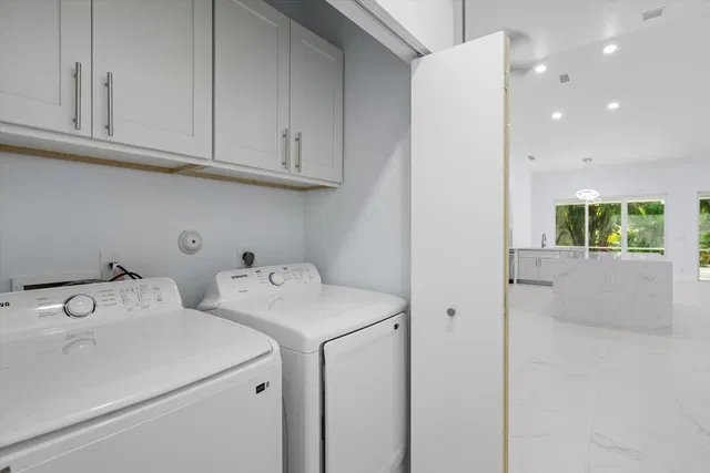 Residence photo 16