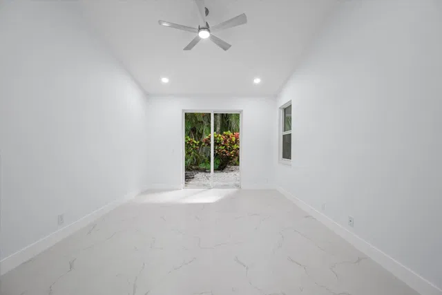 Residence photo 18
