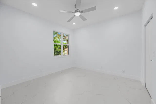 Residence photo 26