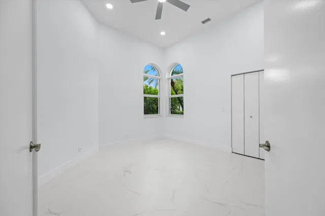 Residence photo 31