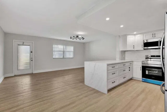 Residence photo 5