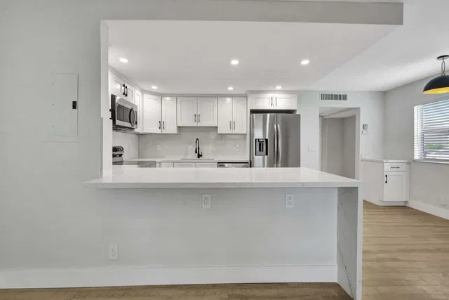Residence photo 6