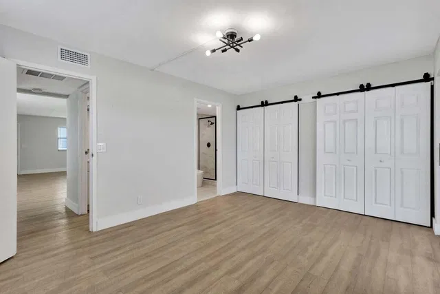 Residence photo 13