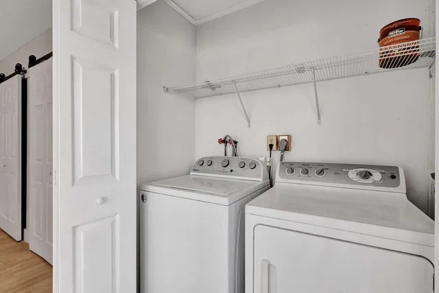 Residence photo 18