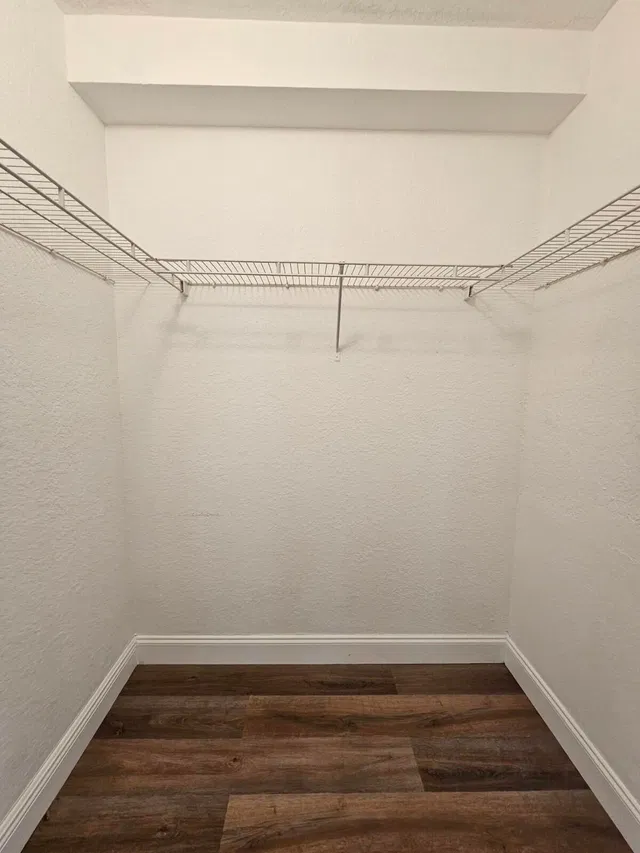 Unit 115 photo 11