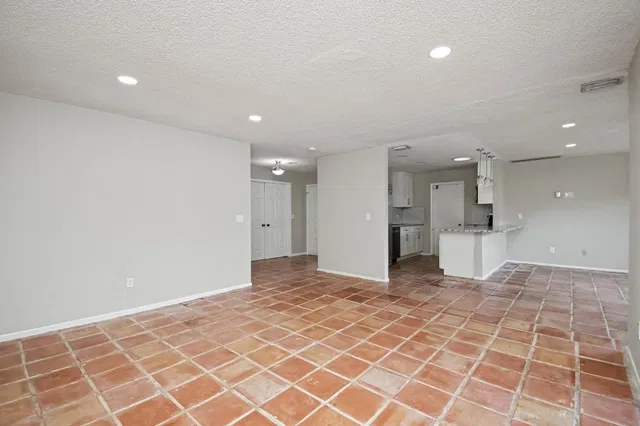 Residence photo 5