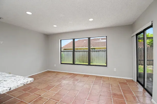 Residence photo 8