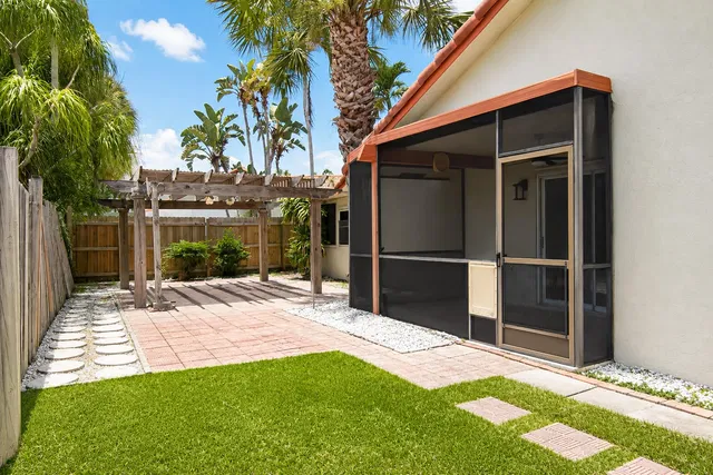 Residence photo 27