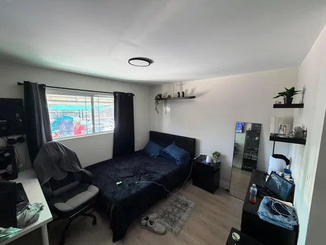 Residence photo 12
