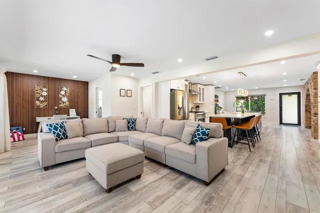 Residence photo 16