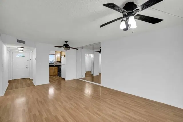  Unit 408 photo 10