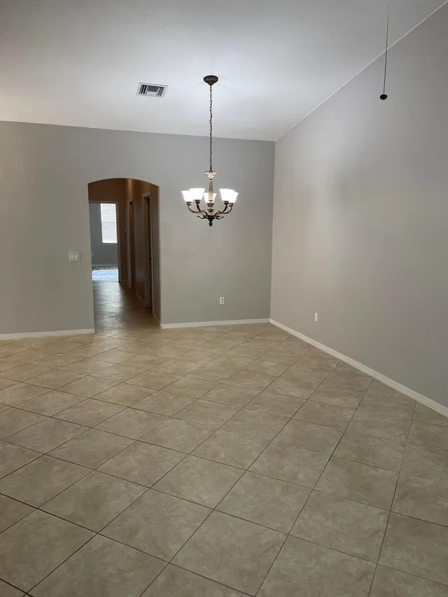 Residence photo 5