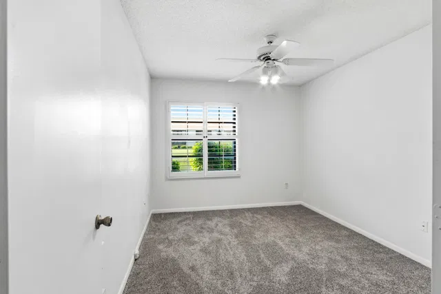 Unit c photo 19