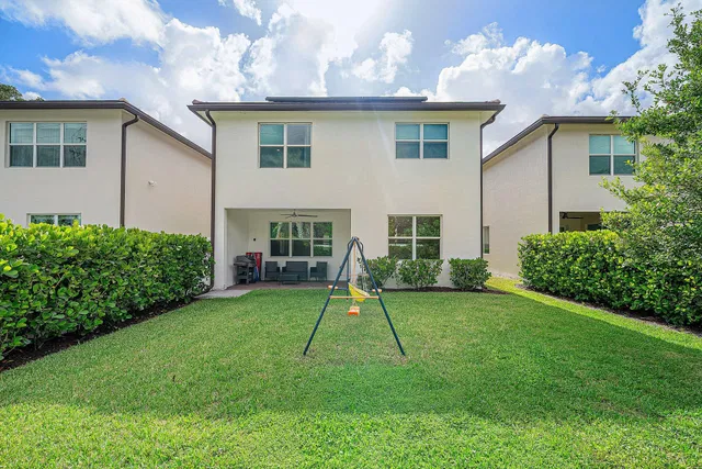 Residence photo 36