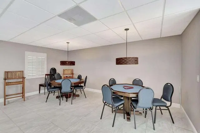  Unit 1710 photo 15