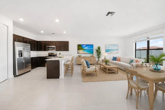  Residence photo 4