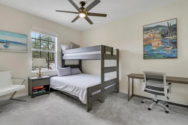 Residence photo 15