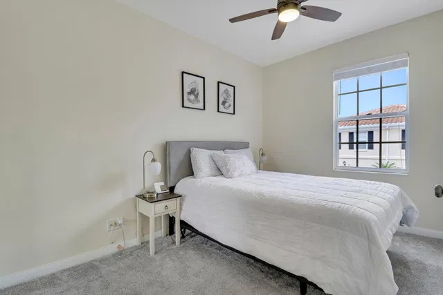 Residence photo 42