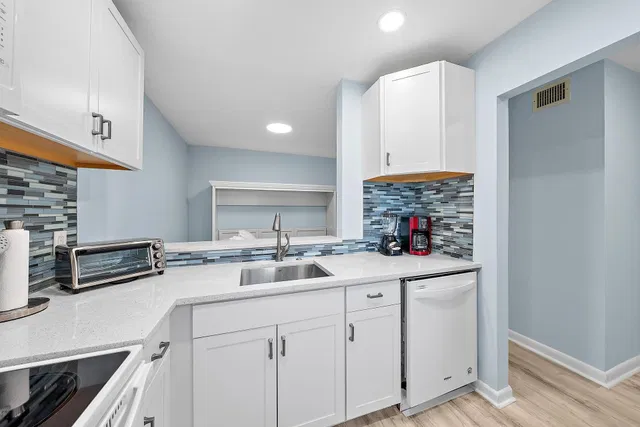  Unit 202 photo 5