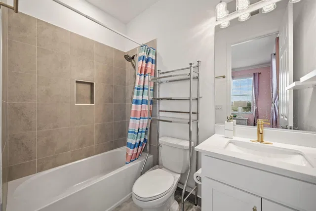  Residence photo 34