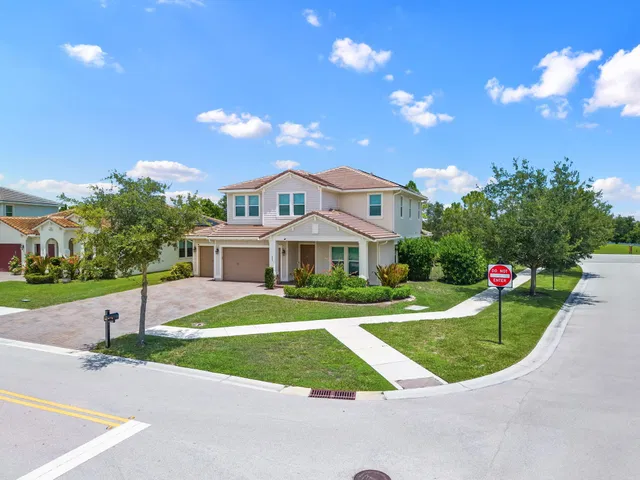  Residence photo 42