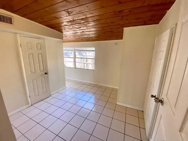 West Palm Beach Residence photo 7