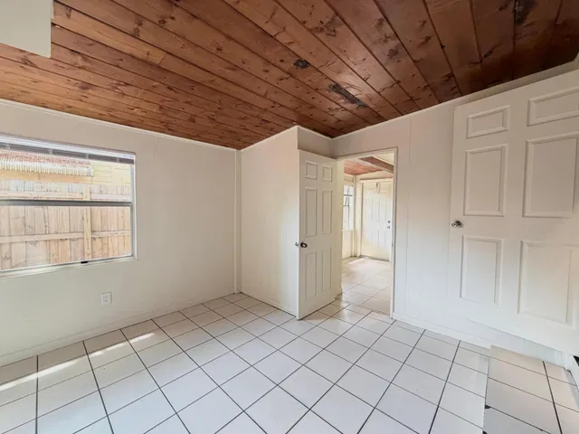 West Palm Beach Residence photo 9