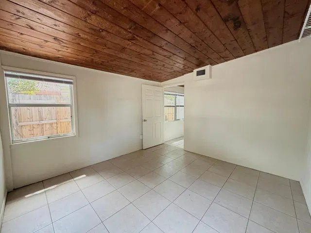 West Palm Beach Residence photo 14