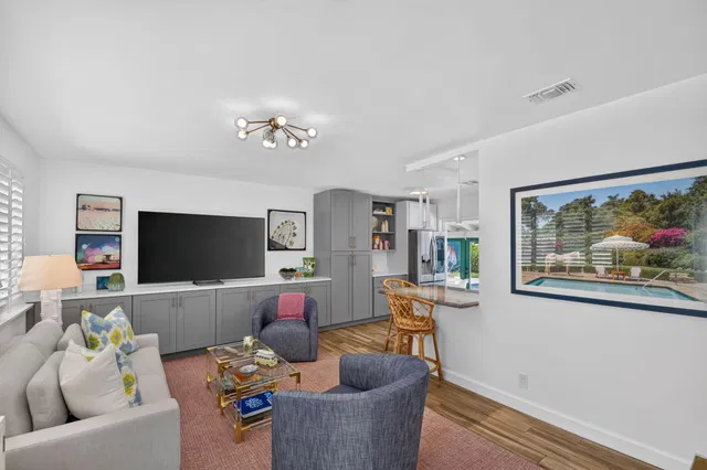 SoSo West Palm Beach Residence photo 6