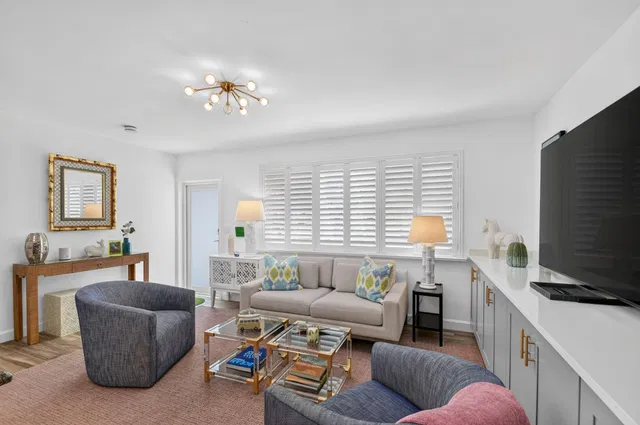 SoSo West Palm Beach Residence photo 8