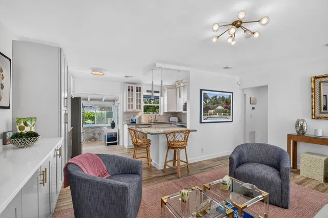 SoSo West Palm Beach Residence photo 9