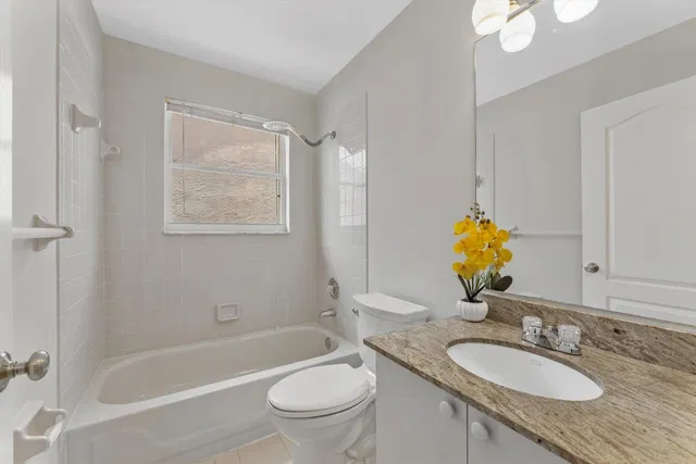 Residence photo 29