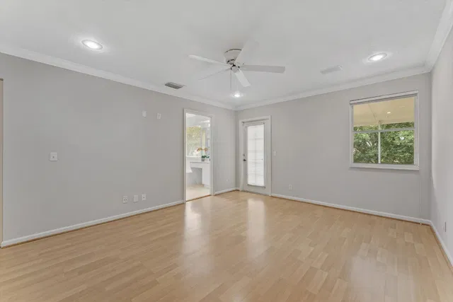 Residence photo 32
